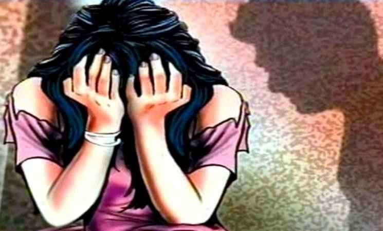 தூத்துக்குடியில் சட்டக்கல்லூரி மாணவியை திருமணம் செய்வதாக ஆசை வார்த்தை கூறி பாலியல் பலாத்காரம் - வாலிபருக்கு போலீஸ் வலைவீச்சு