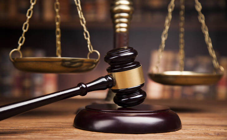 விபத்தில் பலியான டிரைவர் குடும்பத்திற்கு ரூ.72&frac12; லட்சம் இழப்பீடு- தூத்துக்குடி முதன்மை கோர்ட்டு உத்தரவு