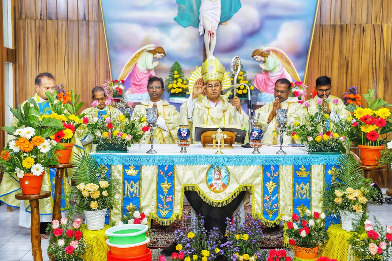 தூத்துக்குடி லூர்தம்மாள்புரம் புனித லூர்து அன்னை ஆலய பெருவிழா- மேதகு ஆயர். ஸ்டீபன் அந்தோணி தலைமையில் கூட்டுத் திருப்பலி