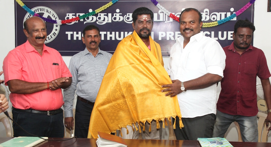 தூத்துக்குடி பிரஸ் கிளப் புதிய நிர்வாகிகள் பதவி ஏற்பு விழா கோலாகலம் - மேயர் ஜெகன் பெரியசாமி உள்பட அனைத்துக் கட்சி நிர்வாகிகள் நேரில் வாழ்த்து 