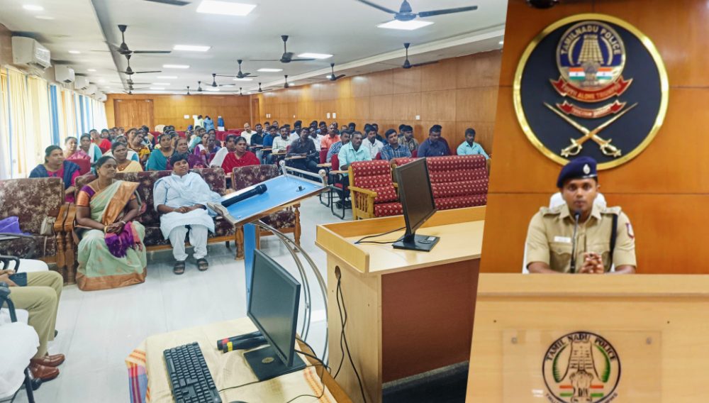 தூத்துக்குடியில் காவலர் நல்வாழ்வு பயிற்சி வகுப்பு - மாவட்ட எஸ்பி துவக்கி வைத்து அறிவுரை வழங்கினார் 