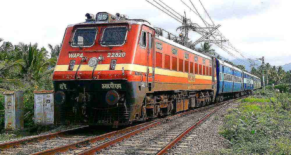 இருமுடி திருவிழாவிற்கு விரைவு ரயில்கள் மேல்மருவத்தூரில் நின்று செல்லும் - தெற்கு ரயில்வே அறிவிப்பு 